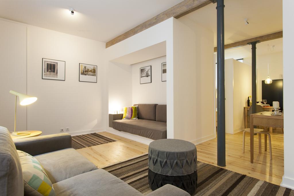 Joivy Cosy 1-Bed Flat With Workspace In Santa Catarina, Moments From Luis De Camoes Sq Apartment Lisbon Room photo